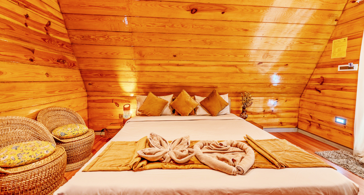 Hut Room Stay AC