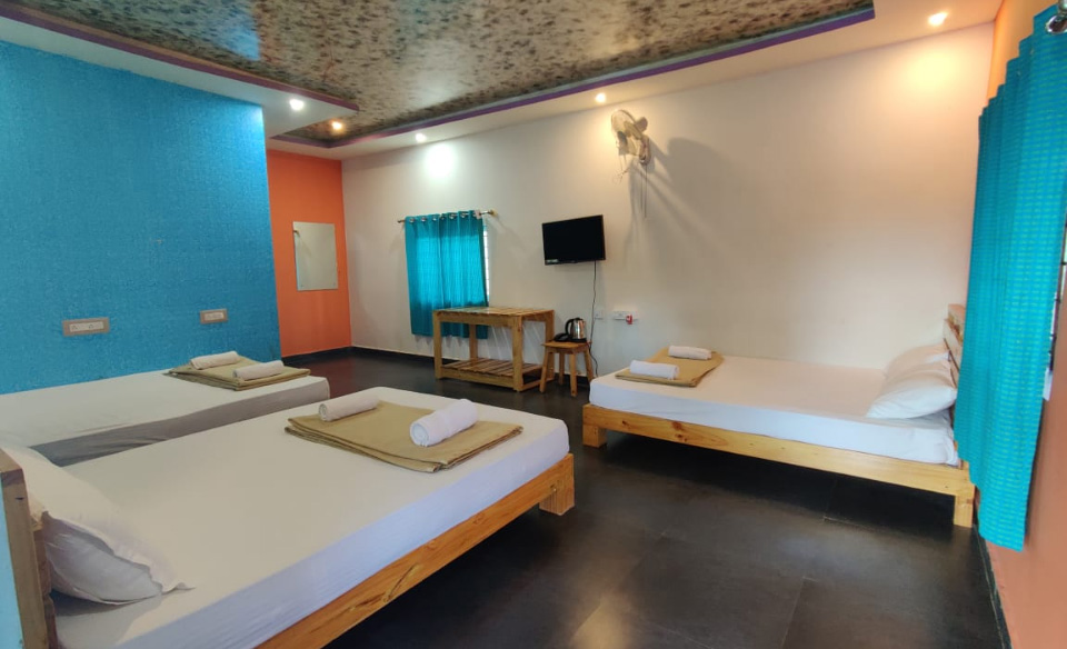 Dormitory Room Stay AC
