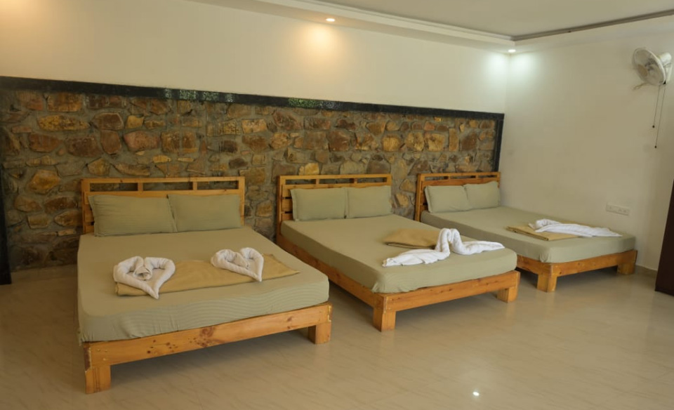 Dormitory Room Stay AC