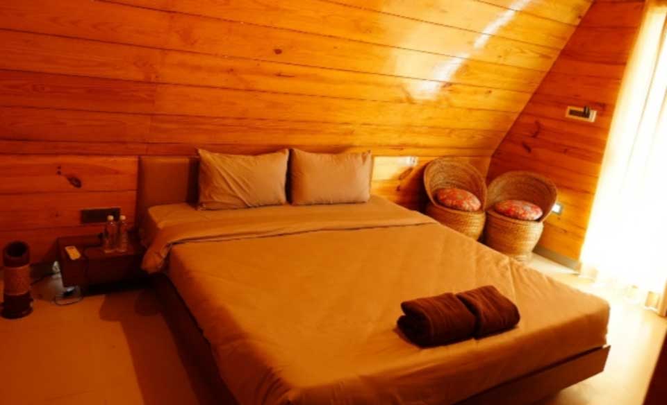 Hut Room Stay AC