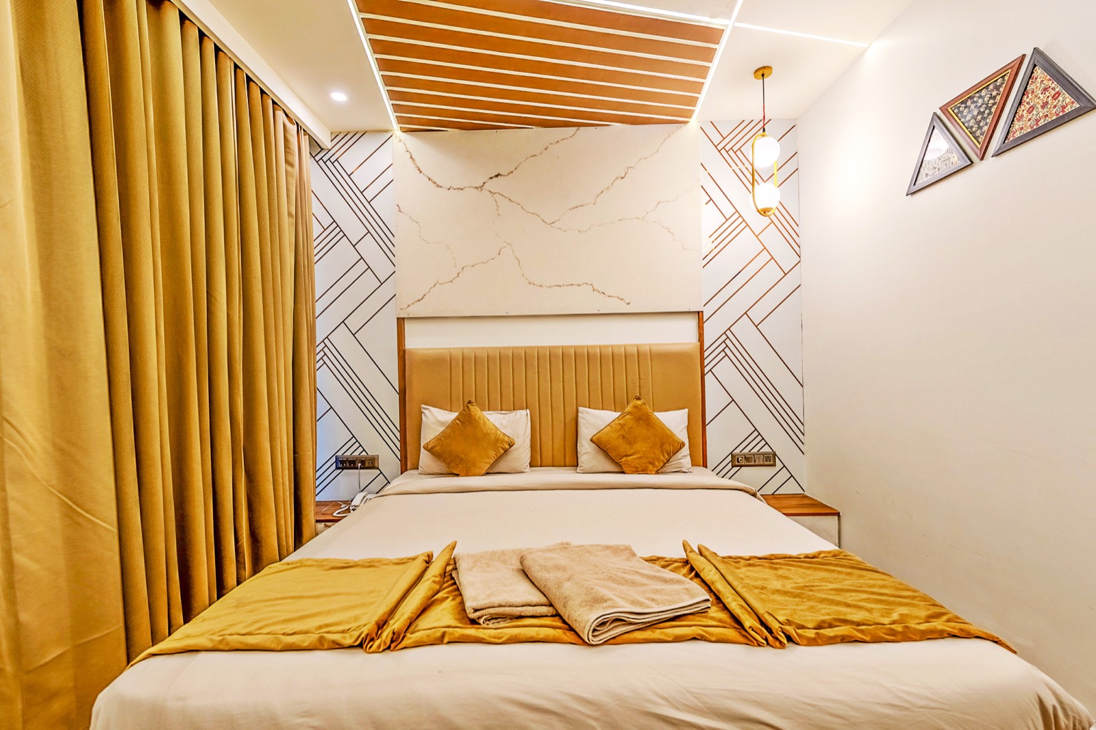 Deluxe AC Room